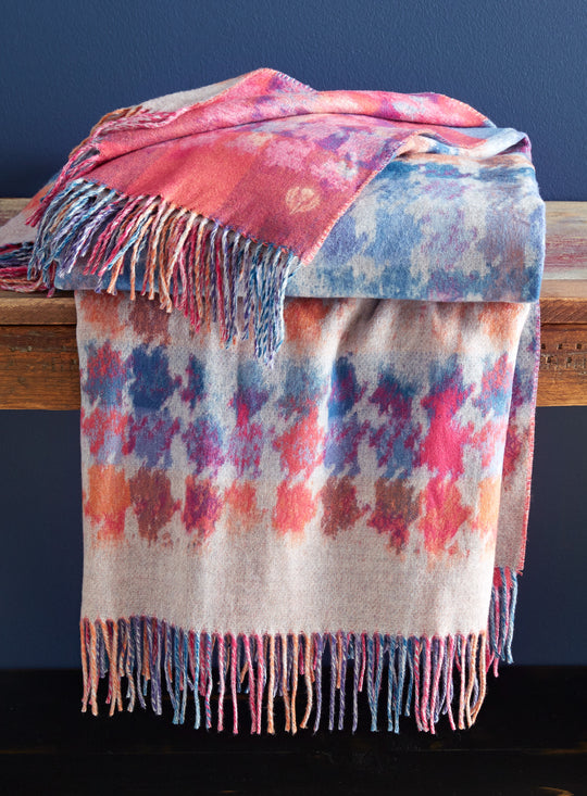 Cloud-soft Houndstooth Throw