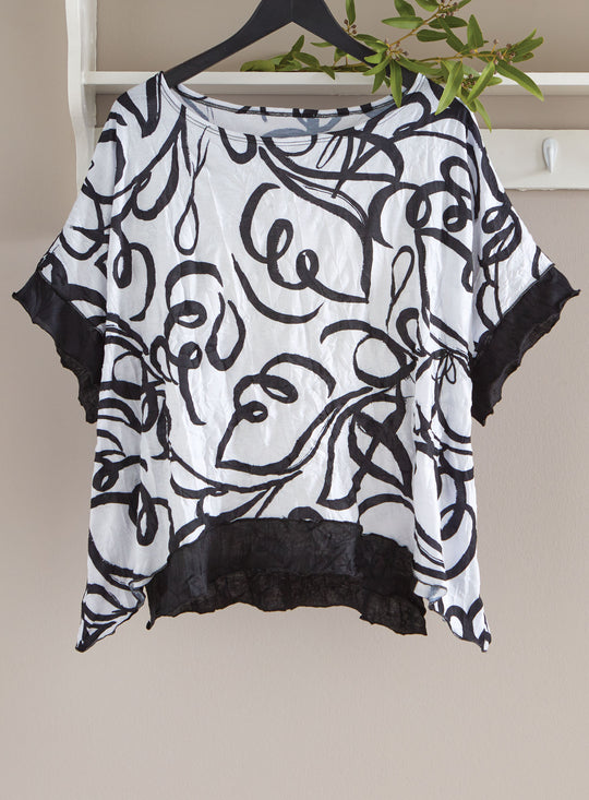 Art in Motion Top FINAL SALE (No Returns)