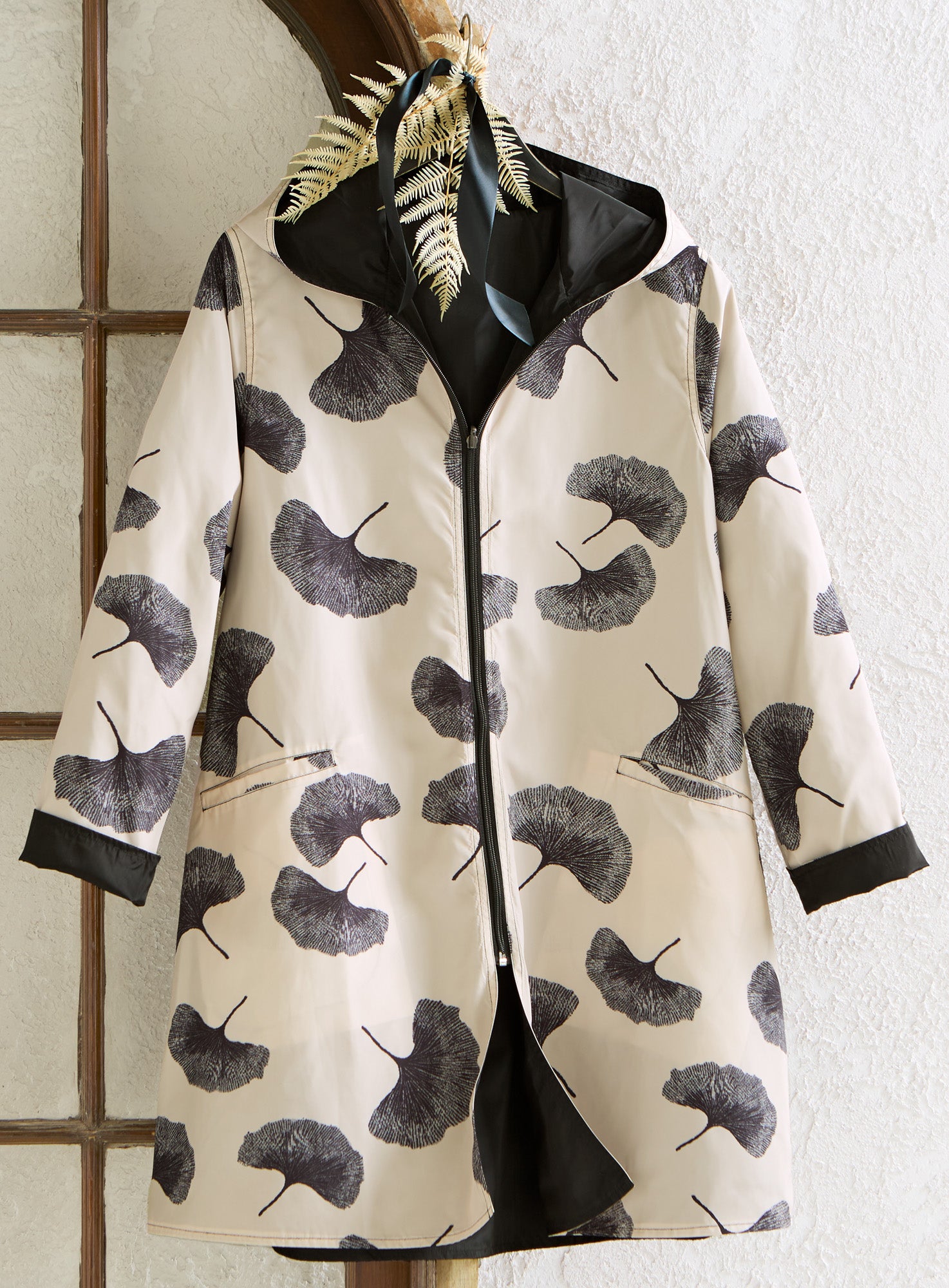 ohta 20SS reversible rain coat アイボリーM Cloudcover Reversible Raincoat – Ginkgo Grove | Petalura
