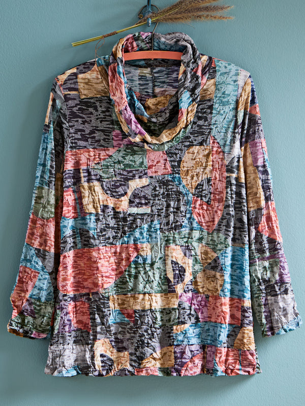 Cathedral Crinkle Cowl Top — Black