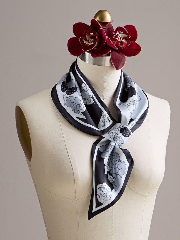 Loop & Go Scarf - Roses — Black / White