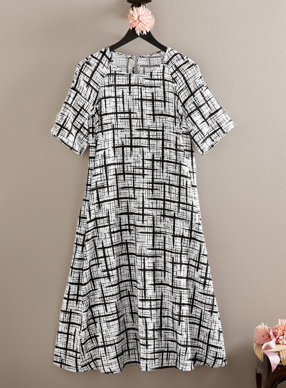 chinese dress ladies Puzzle Pieces Dress Outfit